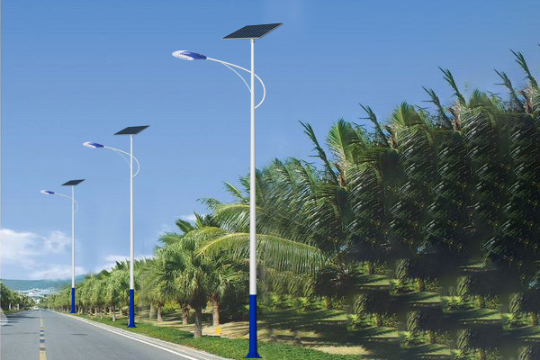 利通太阳能路灯