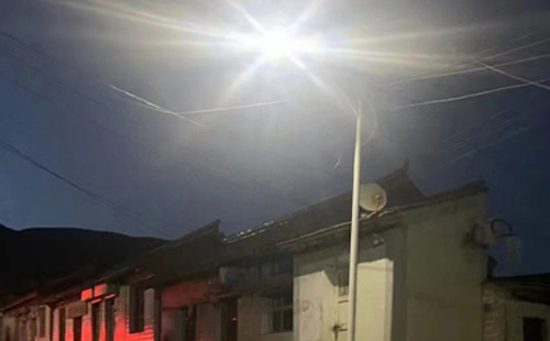 农村院子里最适合的利通太阳能路灯亮度与安装要点